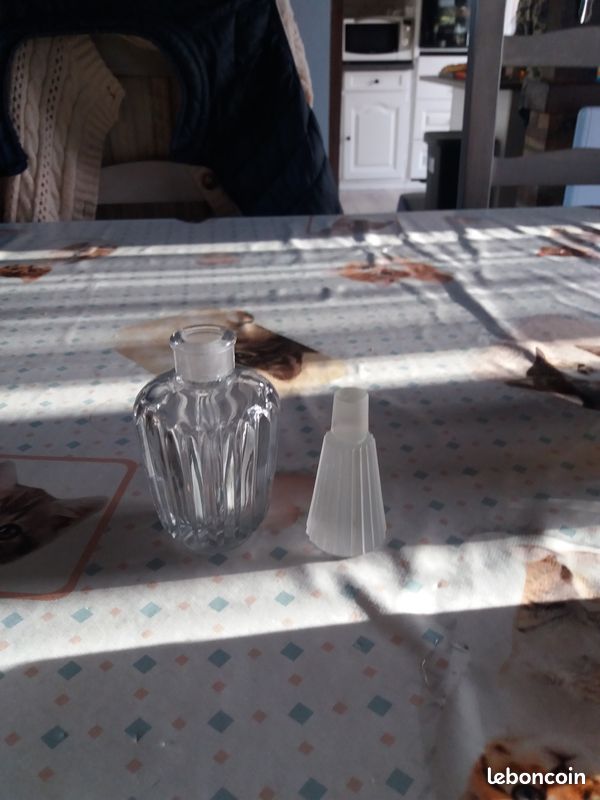 Flacon parfum (image 2)