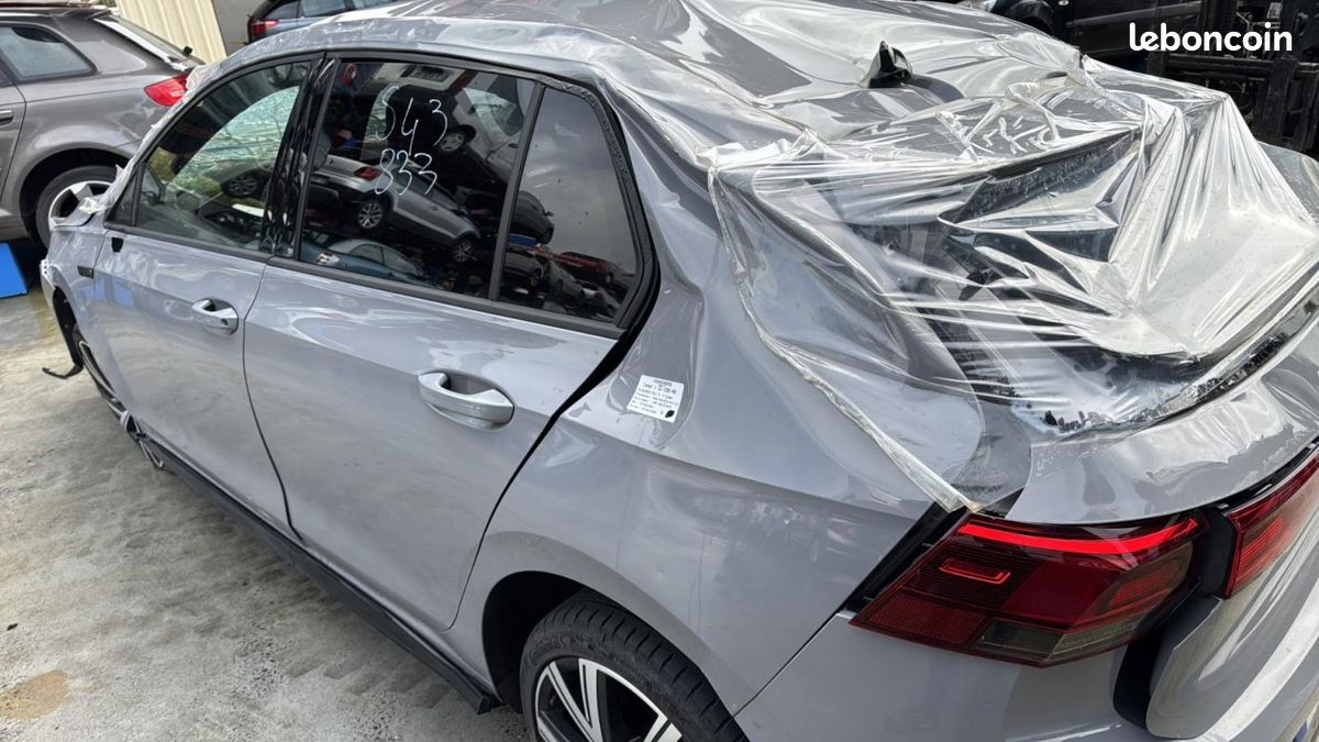 Volkswagen Golf 8 PHASE 1 2.0 TDI - 16V TURBO (image 12)