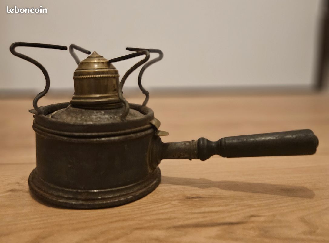 Ancien Réchaud à Pétrole Double Flamme Le Gaulois AB – Lyon, Métal, Collection (état Rouillé)