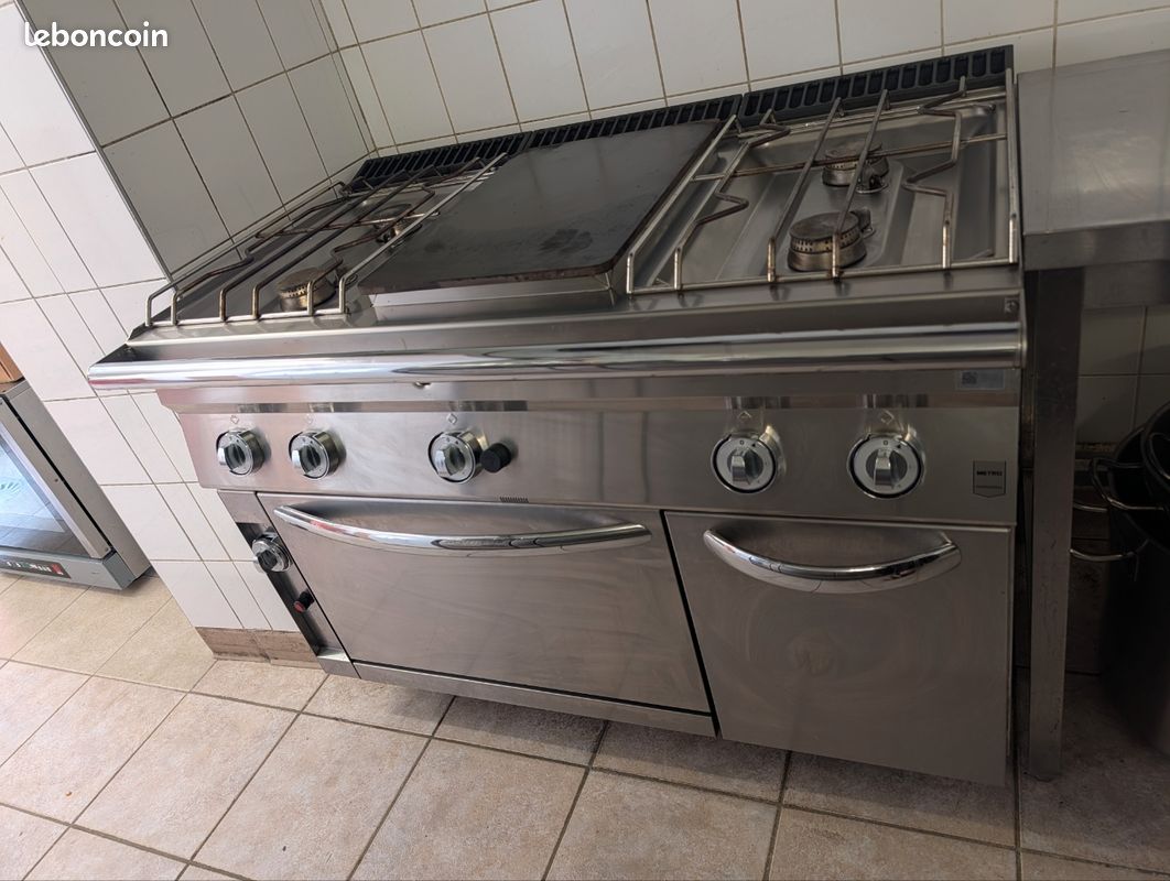 Piano de cuisson professionnel (image 1)