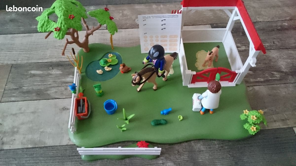 Playmobil Paddock avec chevaux (image 1)
