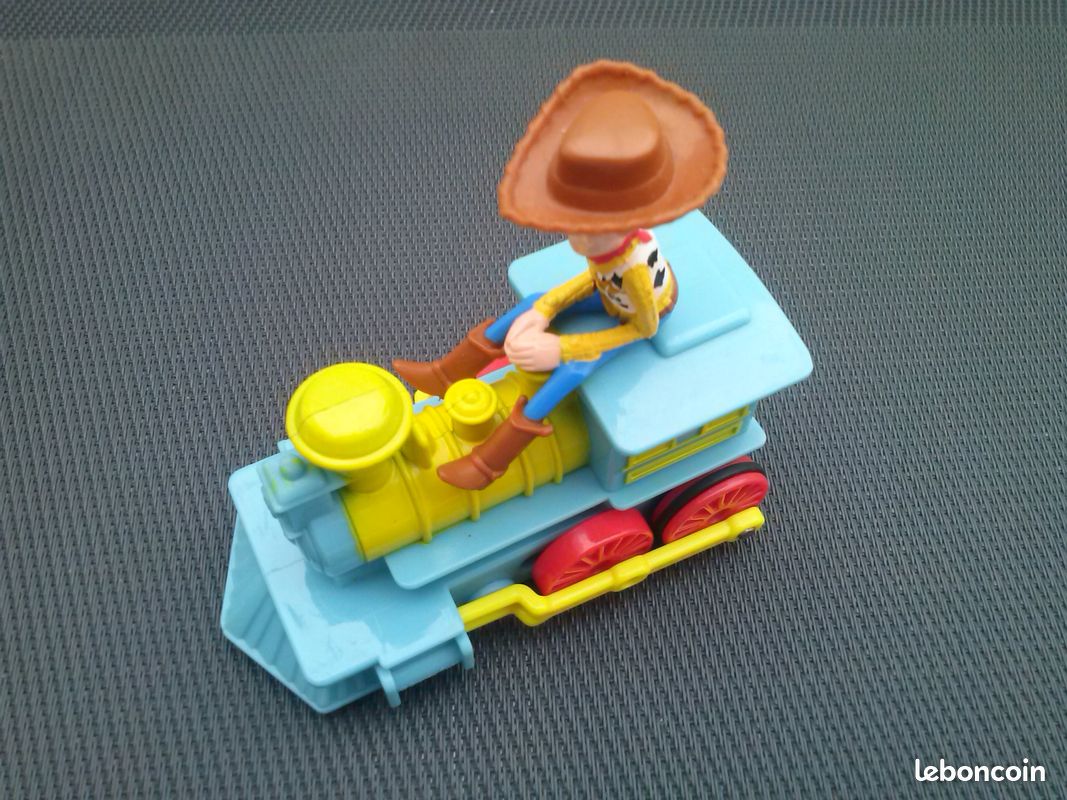 Toy Story...en voiture BUZZ L'ECLAIR... (image 8)