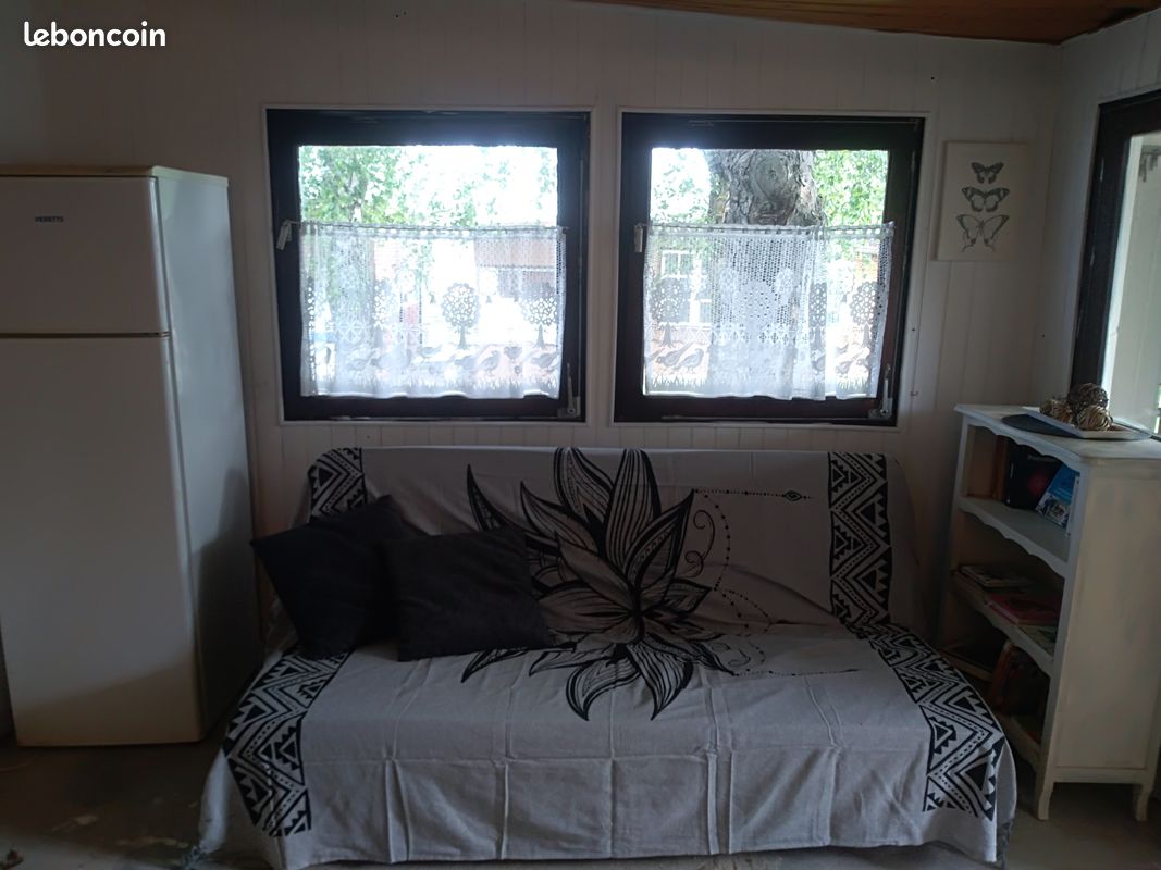 Location saisonnière 35 m2 avec jardin et terrasse au bord du lac dès 320/semaine (image 10)