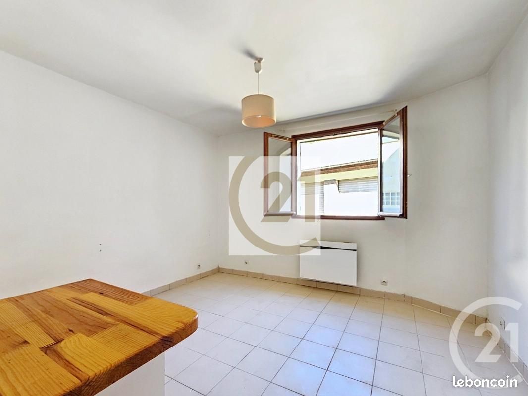 Appartement 1 pièce 18 m² · à Vitry-sur-Seine · 18 m² · 99 000 €