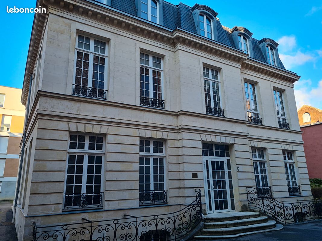 Appartement 3 pièces 126 m² · à Saint-Quentin · 126 m² · 1 250 €