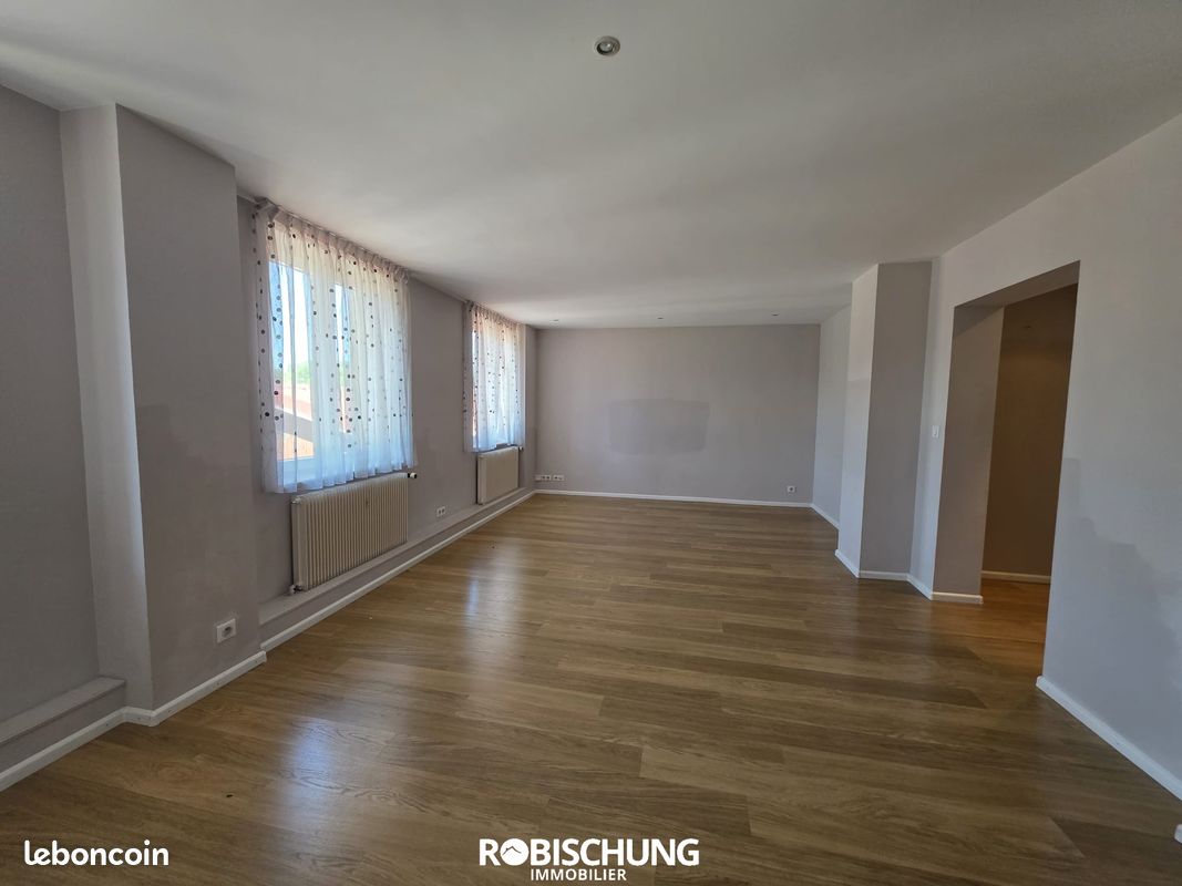 Appartement 5 pièces 113 m² · à Waldighofen · 113 m² · 955 €