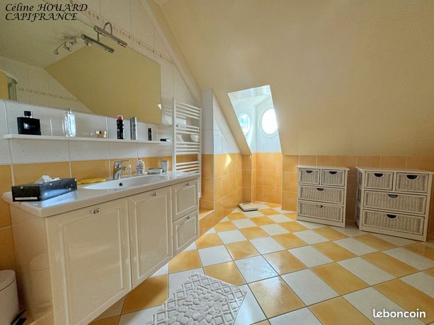 Maison 9 pièces 270 m² — 13