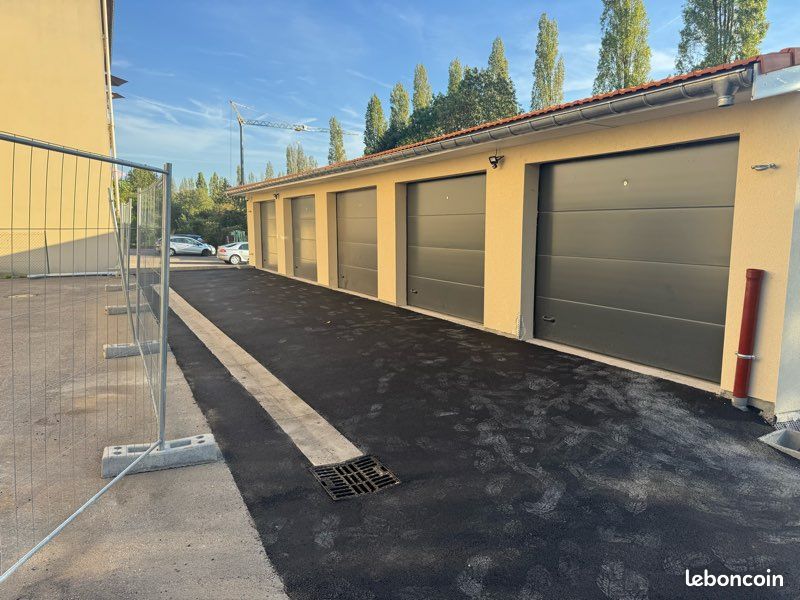 Location garage box - stockage · à Bouxières-aux-Dames · 134 €/mois