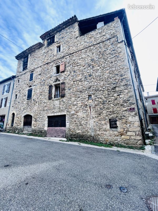 Maison 10 pièces 102 m² · à Alzon · 102 m² · 55 000 €