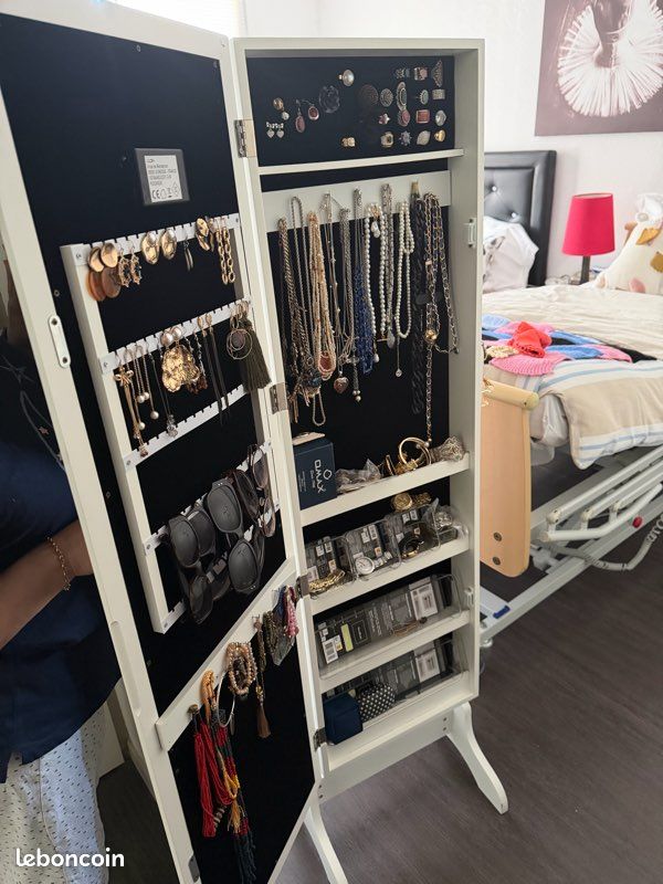 Armoire à bijoux (image 2)