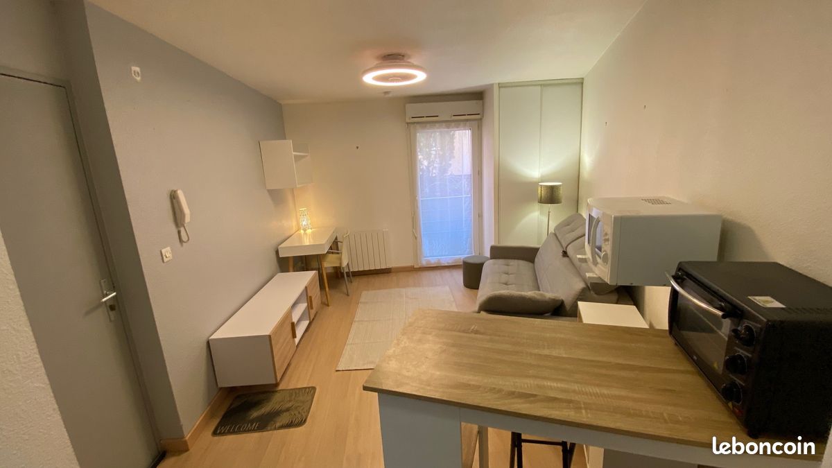 Appartement 1 pièce 18 m² · à Nîmes · 18 m² · 500 €