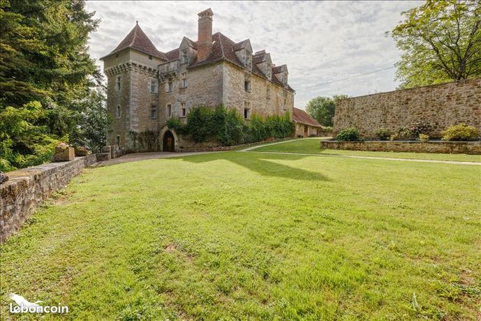Château 10 pièces 490 m²