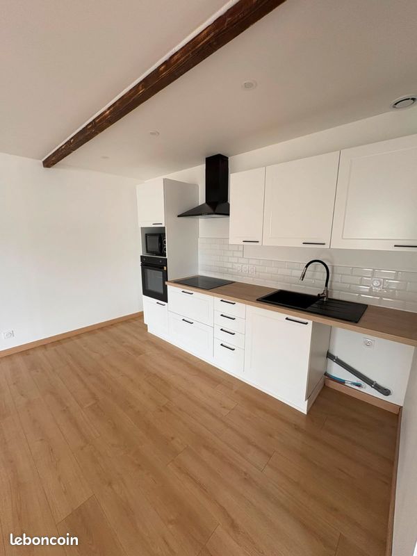 Maison 4 pièces 116 m² · à Fontaine-la-Guyon · 116 m² · 1 100 €
