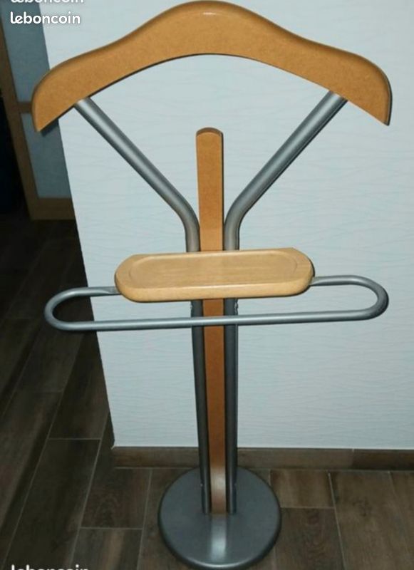 Porte vêtements (image 1)