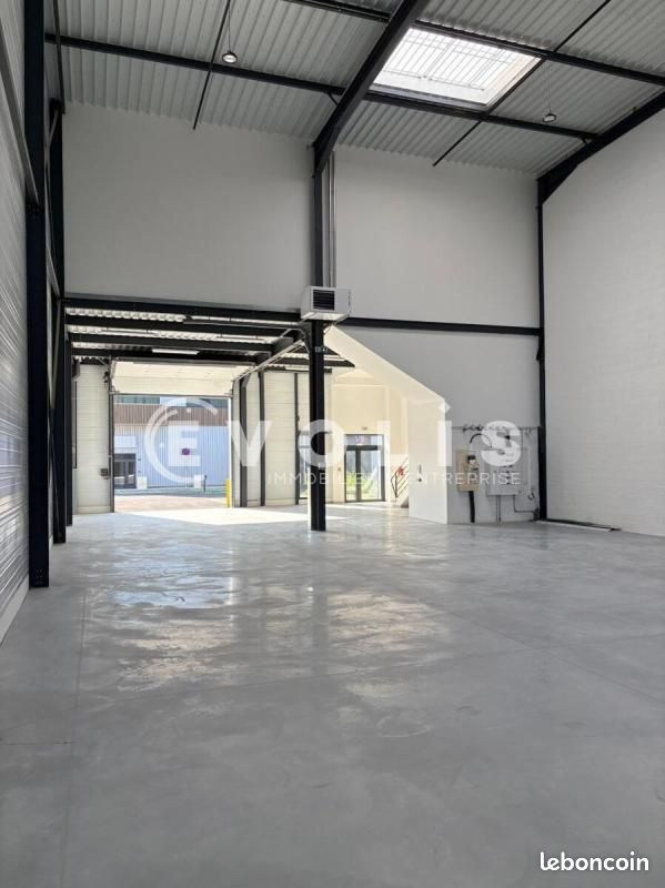 Local d'activité 375 m² (image 4)