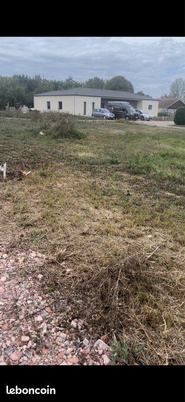 Terrain viabilisé · à Sainte-Livrade-sur-Lot · 49 000 €