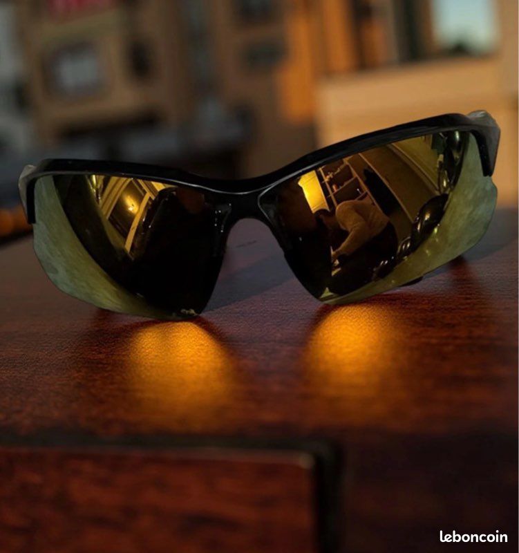 Lunette (image 1)