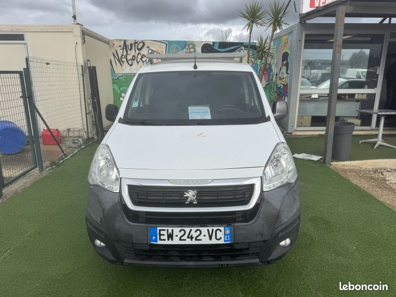 Peugeot PARTNER STANDARD 1.6 BLUEHDI 100CH S&S PREMIUM PACK ETG6 BOÎTE AUTOMATIQUE (image 2)