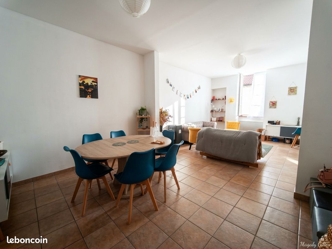 Appartement 4 pièces 88 m² · à Nîmes · 88 m² · 165 000 €