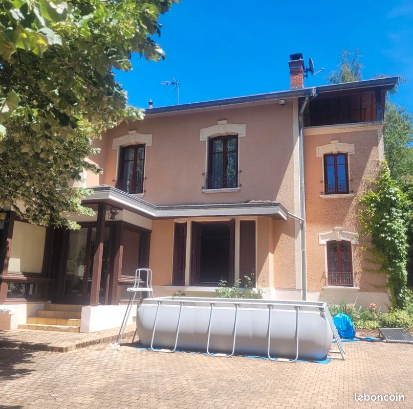 Maison 10 pièces 245 m² · à Cours · 245 m² · 499 000 €