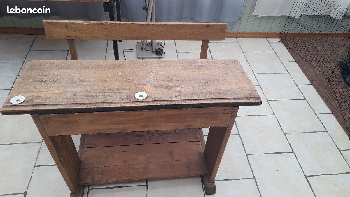 Bureau d'écolier (image 1)