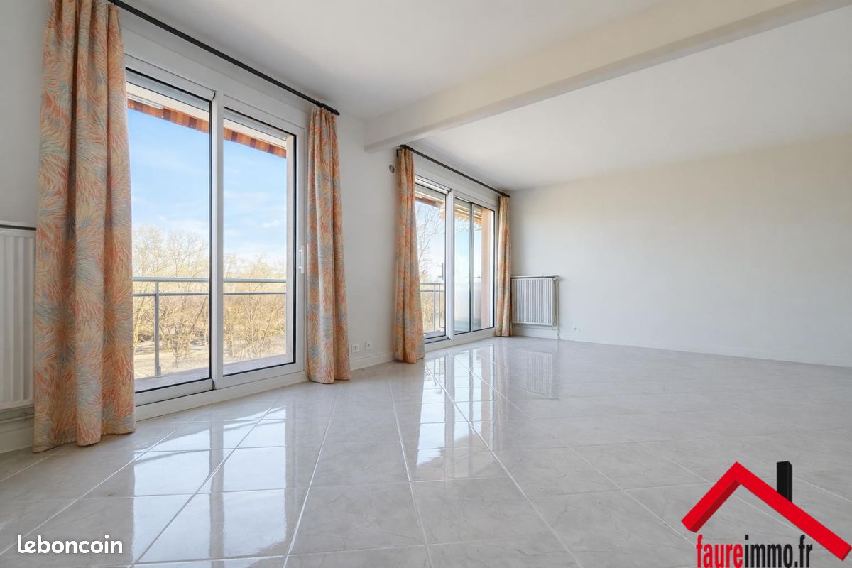 Appartement 2 pièces 64 m² · à Brive-la-Gaillarde · 64 m² · 750 €
