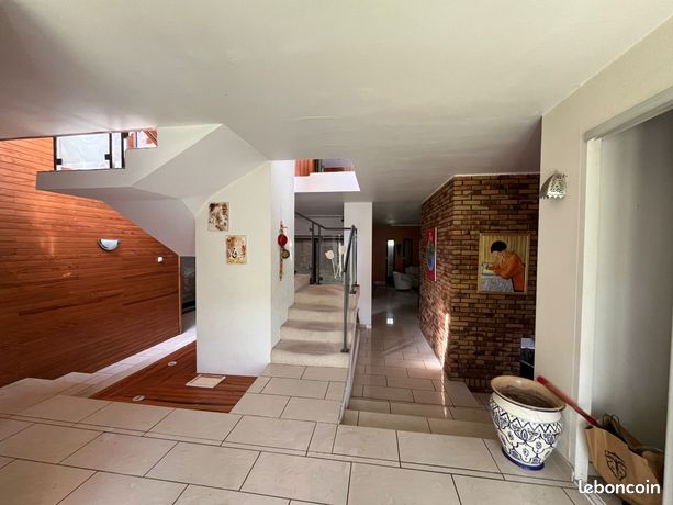 Villa 7 pièces 229 m²