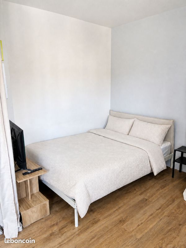Studio meublé refait à neuf (image 4)