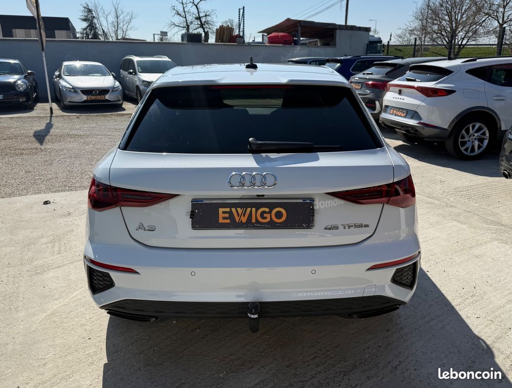 AUDI A3 SPORTBACK S-LINE COMPETITION 45 TFSI E 245 ch S TRONIC 6 / MATRIX LED ATTELAGE SIEGES CHAUFFANTS (image 15)