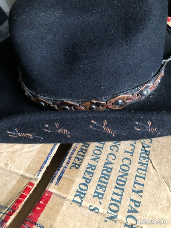 Chapeau noir en feutre (image 7)