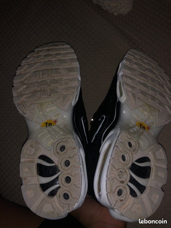 Tn noir semelle blanche Chaussures