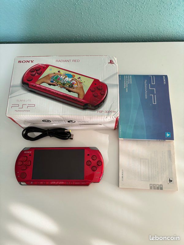 CONSOLE SONY PSP-3000 Select Color avec chargeur/batterie/neuve/3 jeux... EUR 134,28 - FR