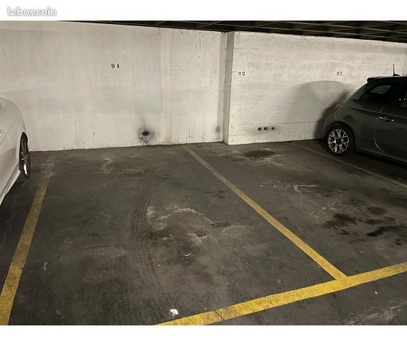 Parking 12 m² · à Paris · 12 m² · 18 500 €