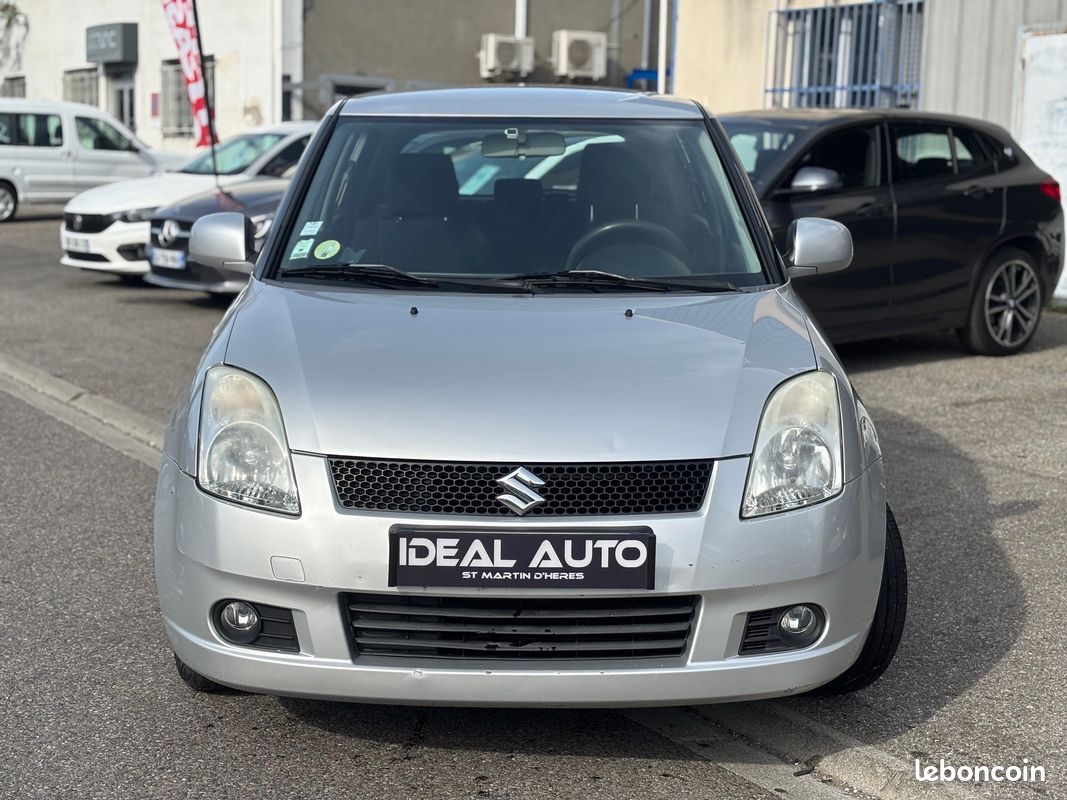 Suzuki Swift 4x4 1.3 VVT 92ch GLX 5P (image 10)
