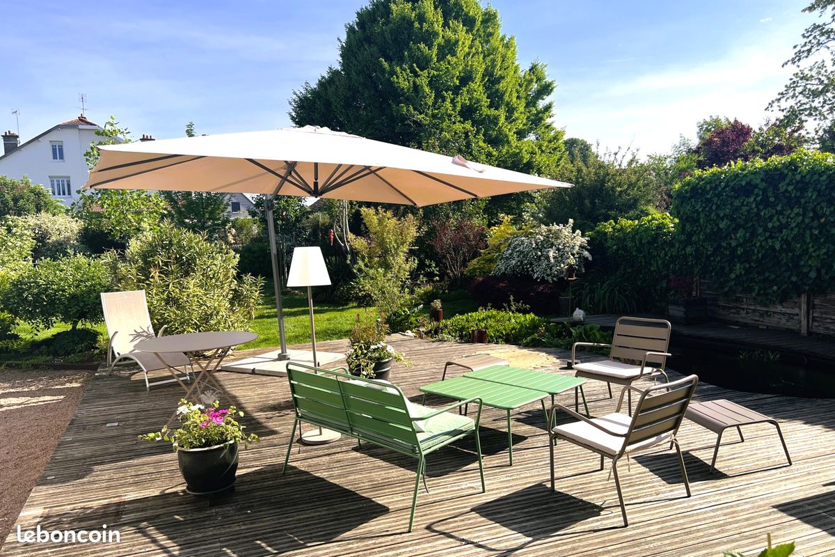 Maison 8 pièces 171 m² · à Gueugnon · 171 m² · 220 000 €