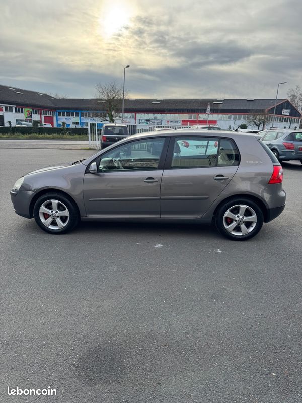 Volkswagen Golf V 1.4 (image 8)