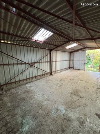 Local / atelier / hangar / dépôt / stockage / box / idéal artisan