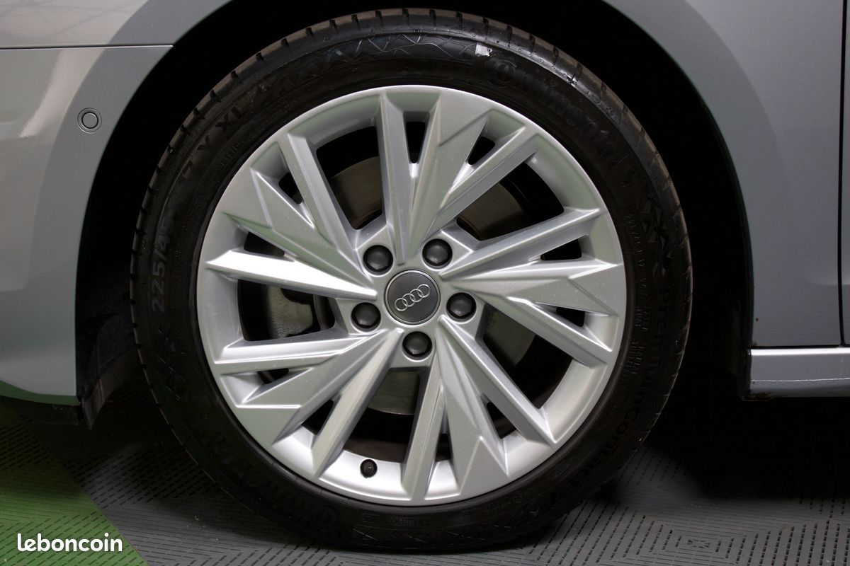 AUDI A3 IV Sportback 35 tfsi 150 DESIGN LUXE S Tronic 7 (image 5)