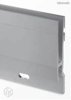 Profilé en aluminium gris pour limon Q-Railing (image 1)