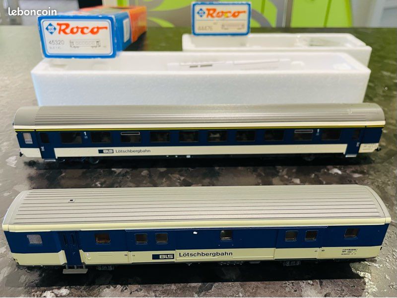 ROCO voiture voyageurs 1ière + 2ième classe 411 bleu foncé