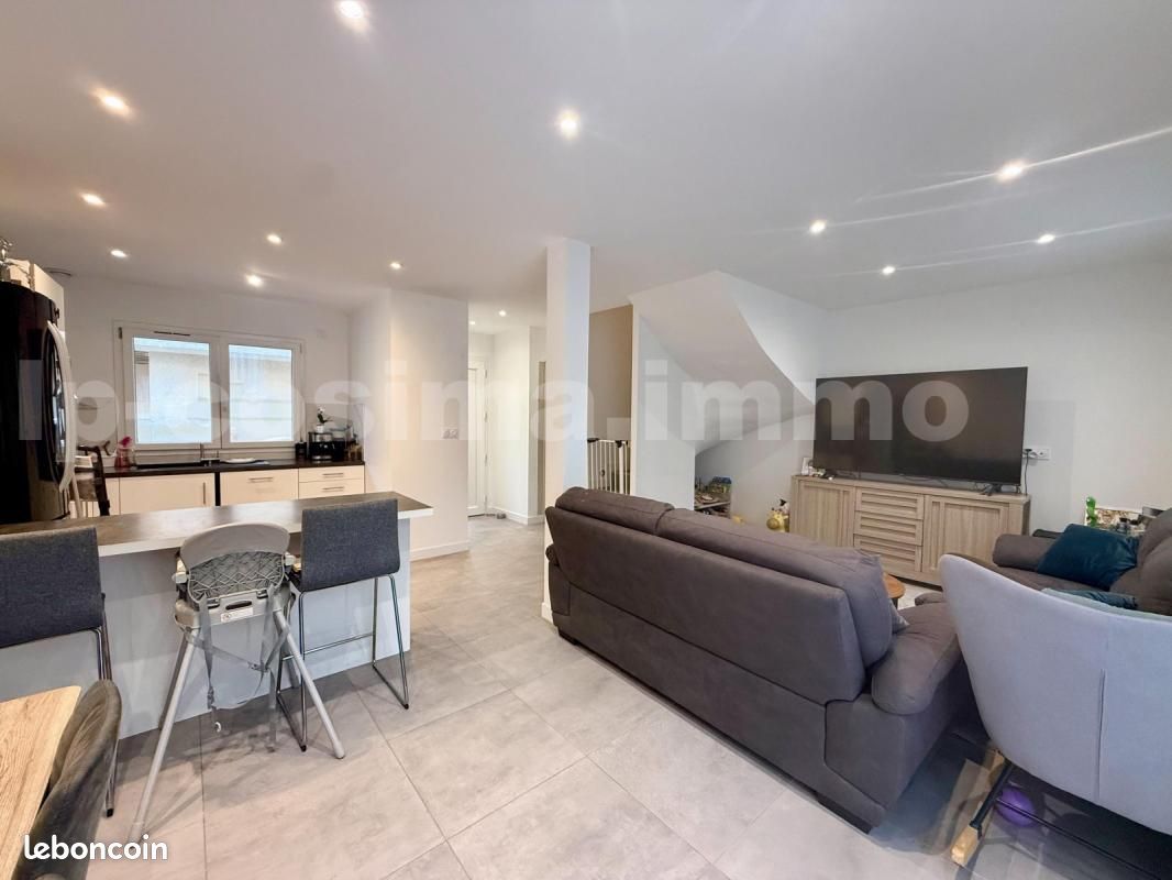 Maison 4 pièces 98 m² · à Vougy · 98 m² · 339 000 €