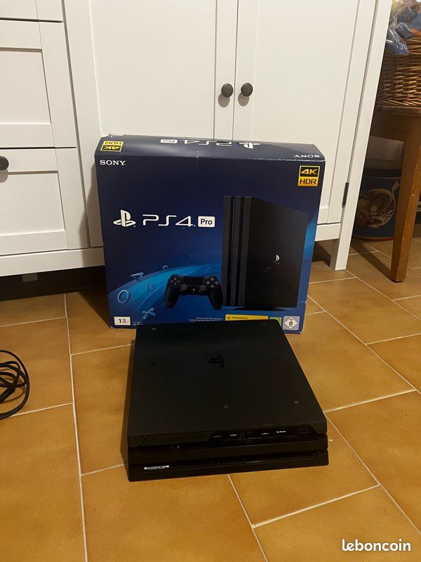 Sony, PlayStation 4 Sli 500 Go, Console PS4 Sli + 1 anette Sans Fil