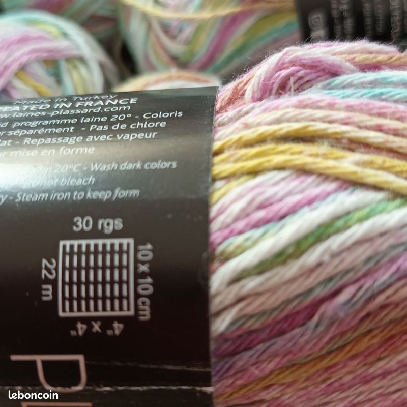 Lot De 20 Pelotes De Laine Multicolores – 25 Mètres Chacune – Neuf Pour Tricot Et Créations