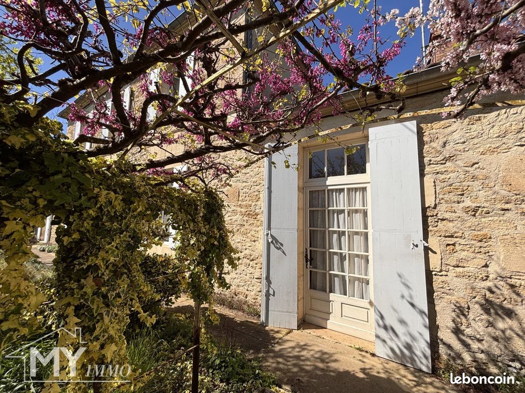 Maison 5 pièces 162 m² · à Gornac · 162 m² · 294 000 €