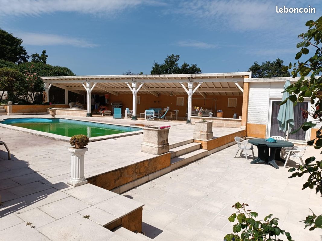 Maison 8 pièces 220 m² · à Bèze · 220 m² · 375 000 €