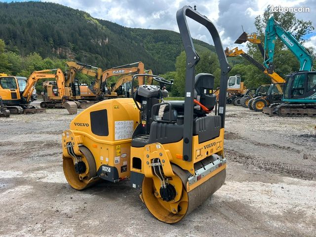 Rouleau compacteur double bille volvo dd25b (image 4)
