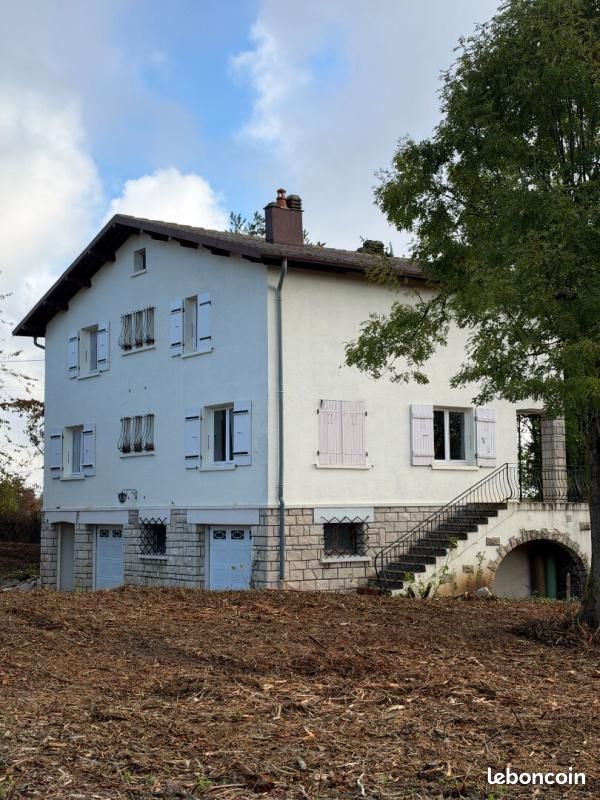 Maison 8 pièces 202 m² · à Besançon · 202 m² · 330 000 €