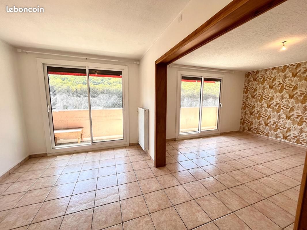 Appartement 3 pièces 76 m² · à Fontaine · 76 m² · 130 000 €
