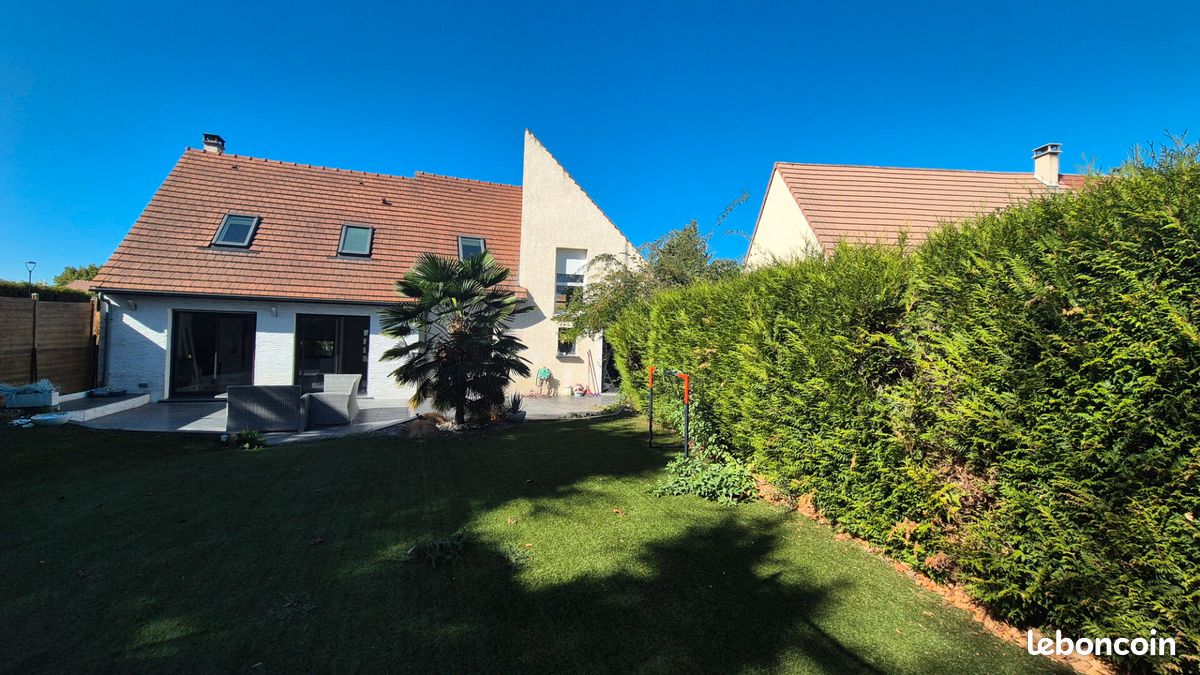 Maison 7 pièces 167 m² · à La Queue-en-Brie · 167 m² · 542 500 €