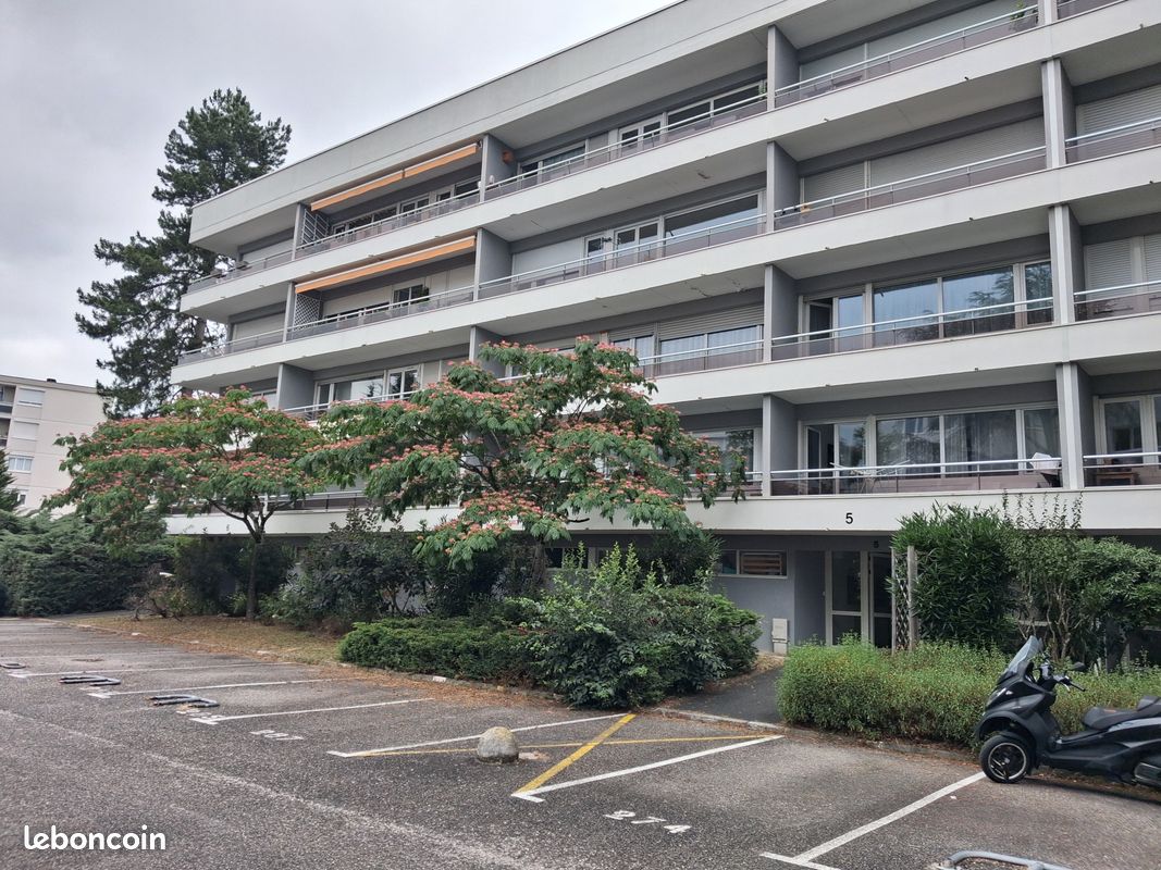 Appartement 3 pièces 57 m² · à Bordeaux · 57 m² · 1 050 €/mois